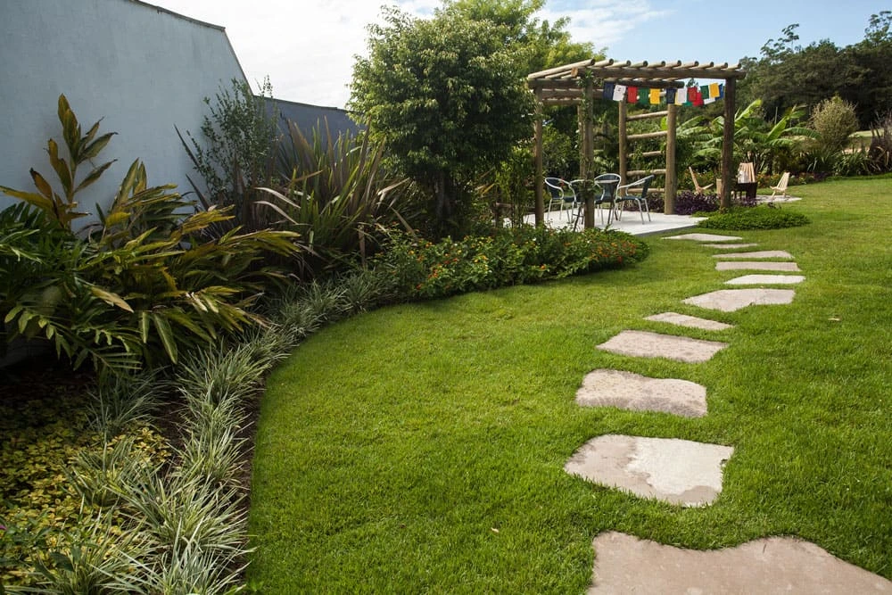 Detalhes de materiais e vegetação